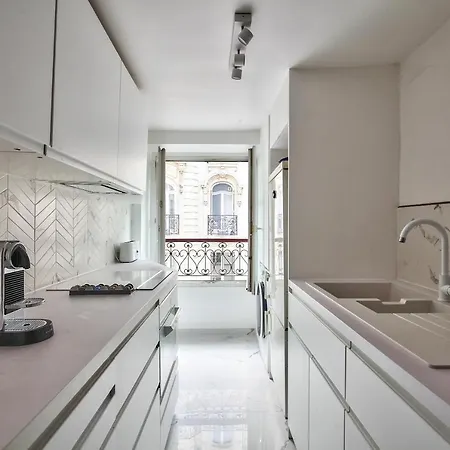 Apartament New! A Beautiful Flat In Saint Georges! Paryż